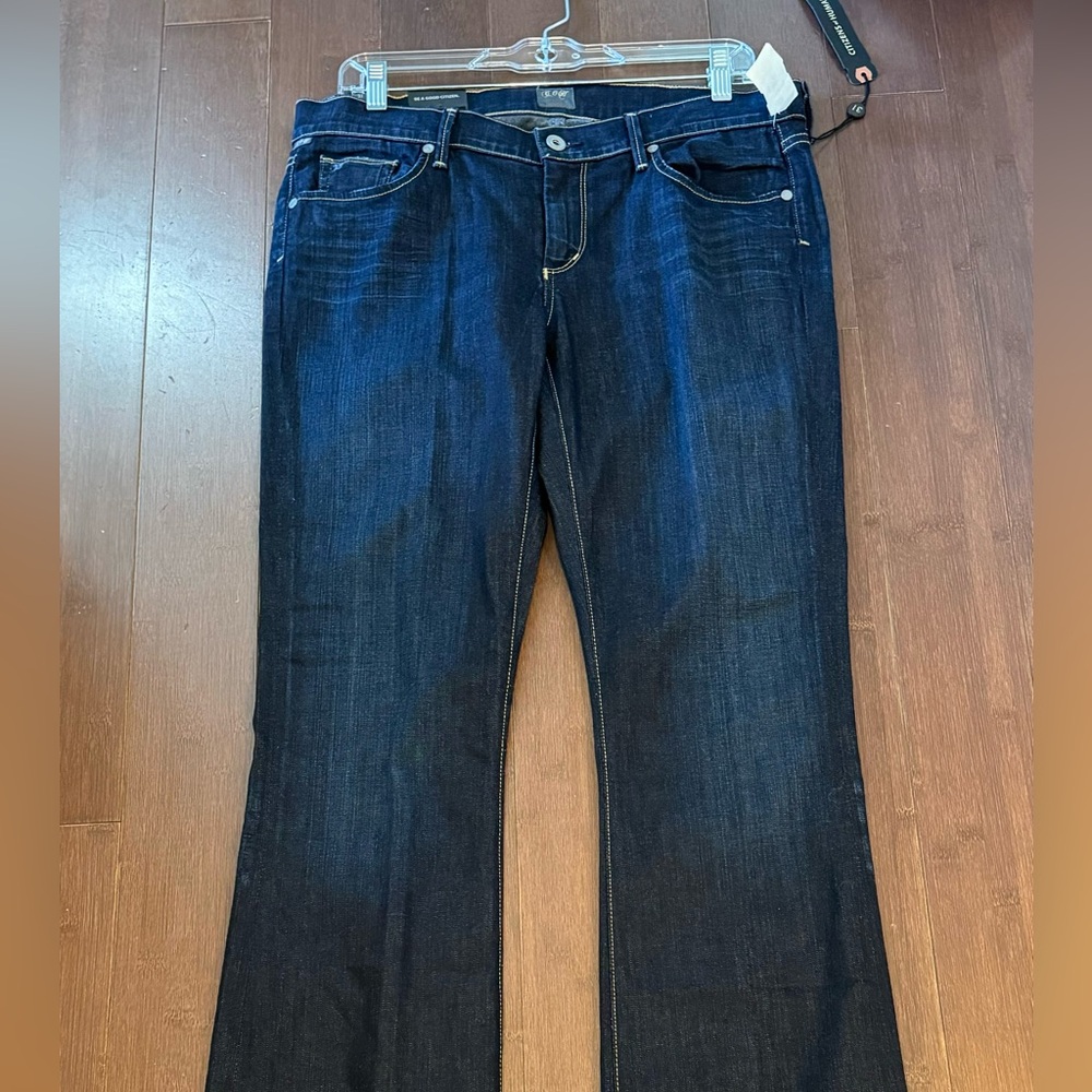 Citizens of Humanity, new with tags, beautiful low rise, boot cut KELLY jeans!